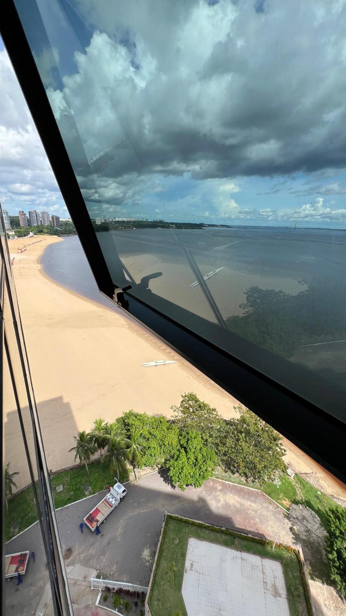 Flat No Condominio Do Edificio Tropical Executive E Residence Com Vista Para O Rio Manaus Kültér fotó